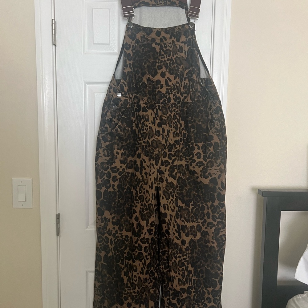 Leopard Print Overalls - Picture 2 of 11